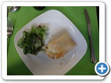 Brique maison au fromage & poire, salade verte